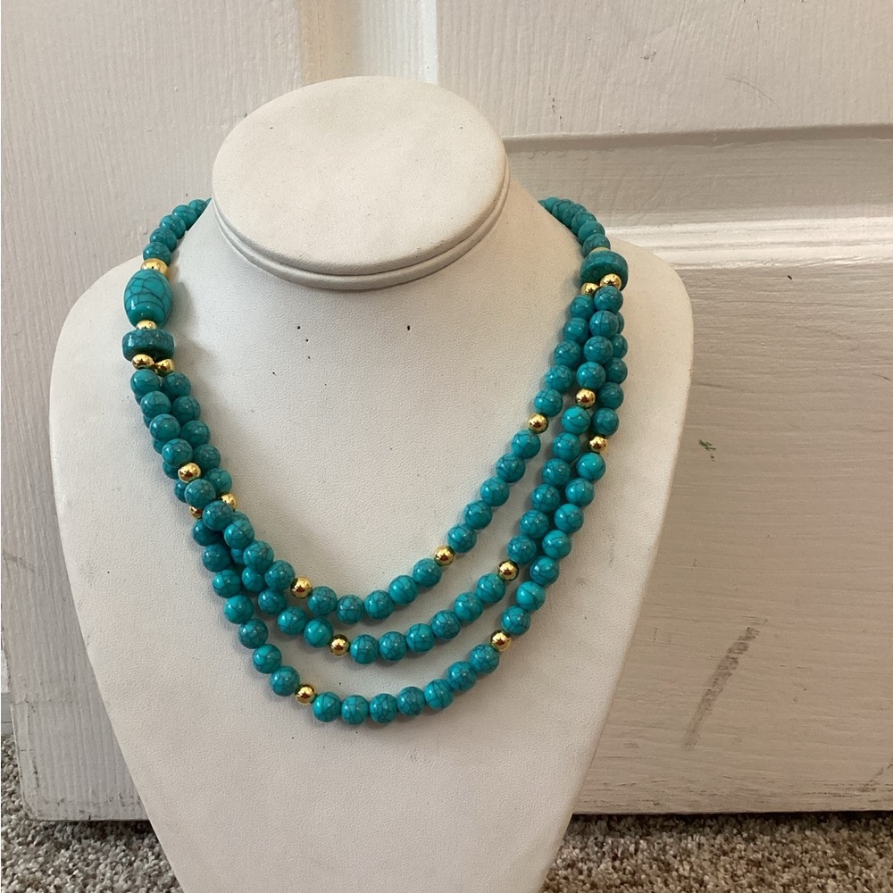 WHITE STATEMENT NECKLACE - Picture 10 of 12